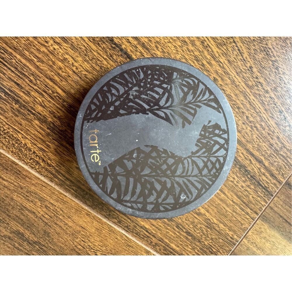 Tarte smooth operator™ Amazonian clay tinted pressed in Tan finishing powder
